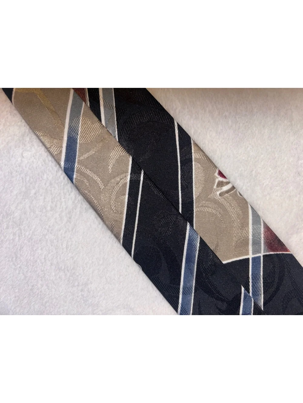 Vintage 90s Manhattan 3C Brand Geometric Abstract Men's Necktie Black Silver Red